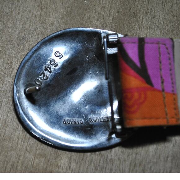 Laurie Weber Colorful Abstract Pattern Belt with Oval Silver-Tone Buckle Size 36 - Picture 3 of 4